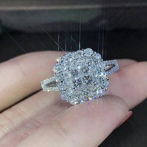 Sparkly Big Stone Zircon Silver Color Ring
